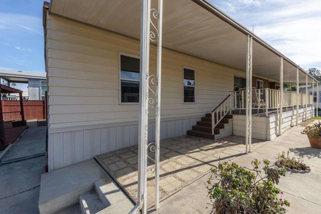 Detail Gallery Image 8 of 70 For 2130 Sunset Dr #135,  Vista,  CA 92081 - 2 Beds | 2 Baths