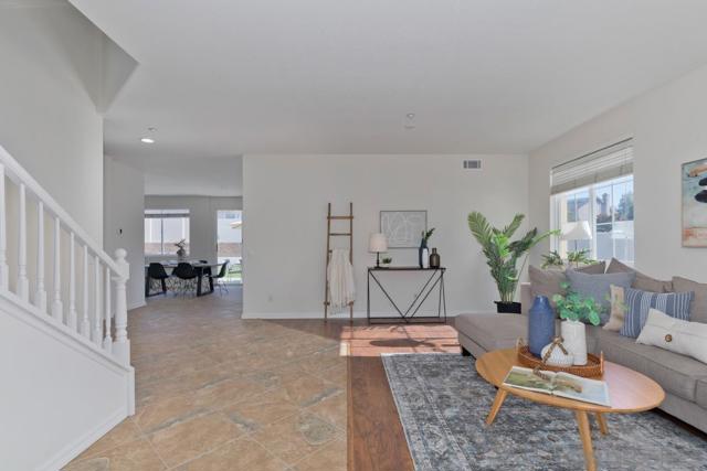 1889 Autumn Ln, Vista CA: https://media.crmls.org/mediaz/a30185b4-db00-4130-a504-ebfb6e2c24ad.jpg