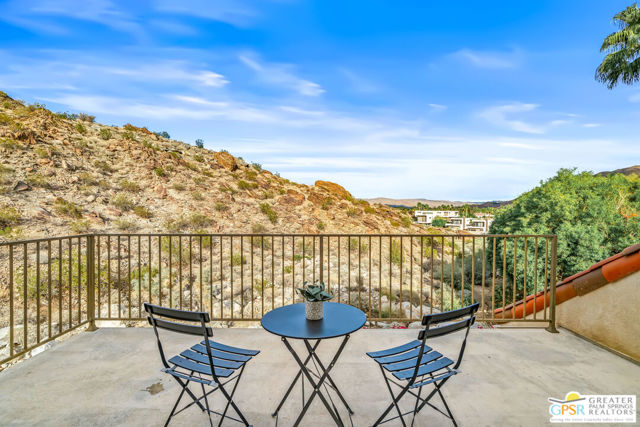 2857 Greco Court, Palm Springs CA: https://media.crmls.org/mediaz/a301c3c6-0c01-4e9a-968c-5ad5337a6a24.jpg