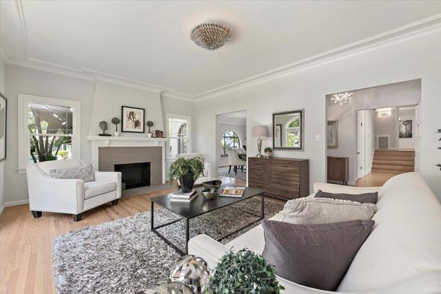 1107 Palm Avenue, San Mateo CA: https://media.crmls.org/mediaz/a301cb88-7f9a-4f2b-9bd1-dc22b746908e.jpg