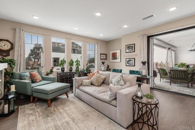 Detail Gallery Image 8 of 30 For 800 Grand Ave #105,  Carlsbad,  CA 92008 - 2 Beds | 2 Baths