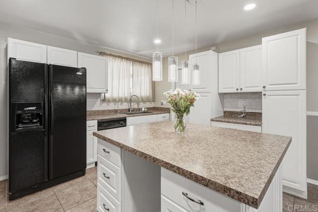 Detail Gallery Image 8 of 58 For 4054 Mount Barnard Ave, San Diego,  CA 92111 - 4 Beds | 3 Baths