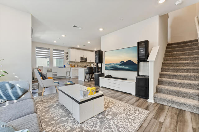 Detail Gallery Image 5 of 27 For 1736 Cayton Loop, West Covina,  CA 91790 - 2 Beds | 2/1 Baths