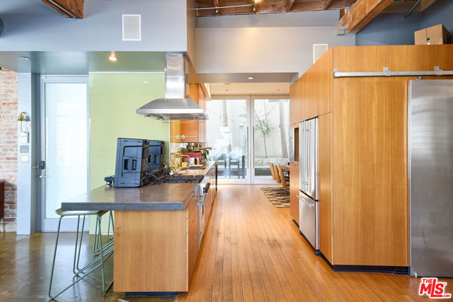 122 Mildred Avenue, Venice CA: https://media.crmls.org/mediaz/a3038bcf-dda8-4fb4-b12e-a799e6a3ca12.jpg