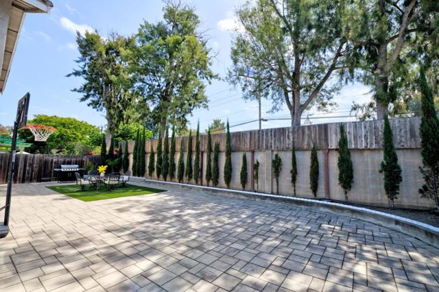 4330 Peregrine Way, Fremont CA: https://media.crmls.org/mediaz/a303937d-4fb6-4989-b210-4cc454fe2d0e.jpg