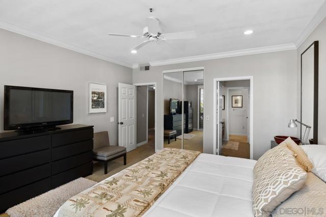 5865 FRIARS RD, San Diego CA: https://media.crmls.org/mediaz/a303ef24-d91f-4b96-830d-f36f1bd8a2f4.jpg
