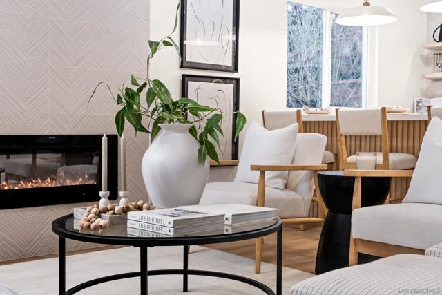 6737 Lipmann St, San Diego CA: https://media.crmls.org/mediaz/a305cd90-e007-4021-86a2-0d90c89fd852.jpg