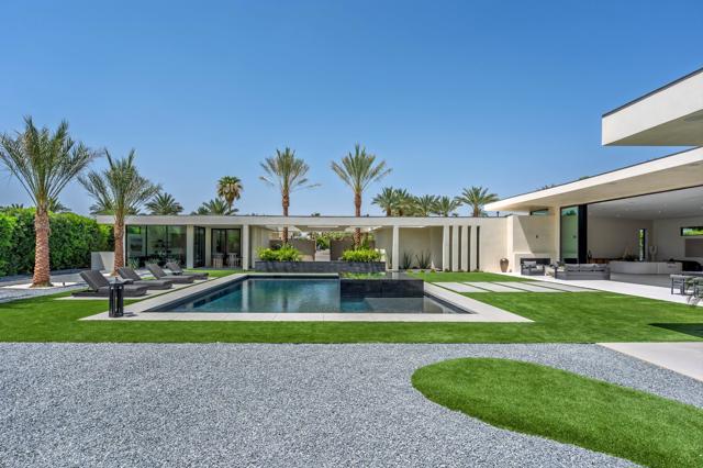 7 Makena Lane, Rancho Mirage CA: https://media.crmls.org/mediaz/a305ea25-e3ce-4c2b-976e-032e71027760.jpg