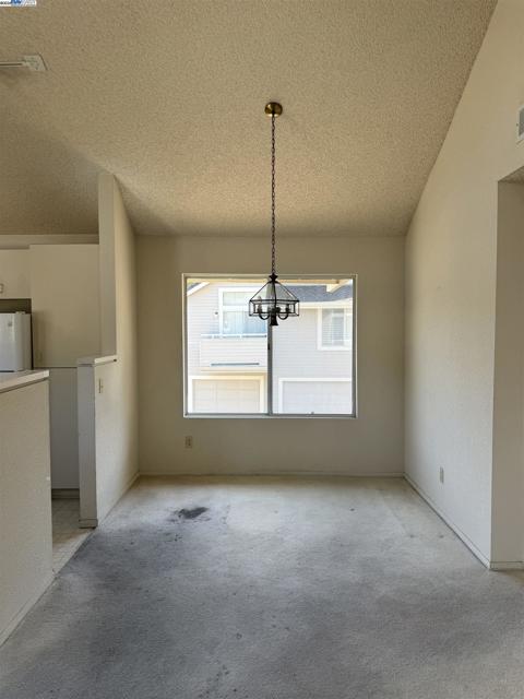 132 Crosswind Court, Hercules CA: https://media.crmls.org/mediaz/a30617a1-286d-46ec-9f3d-f6b48f883336.jpg