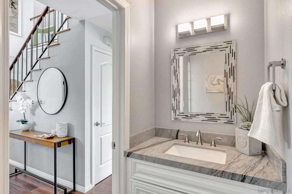 MLS #250031778SD img 16