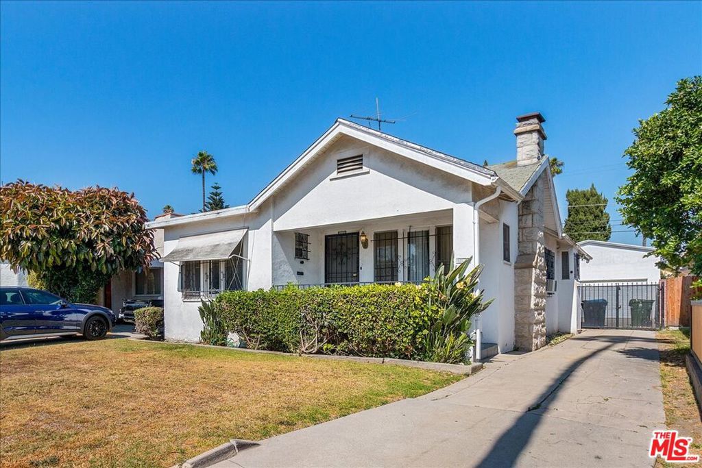 3868 3rd Avenue