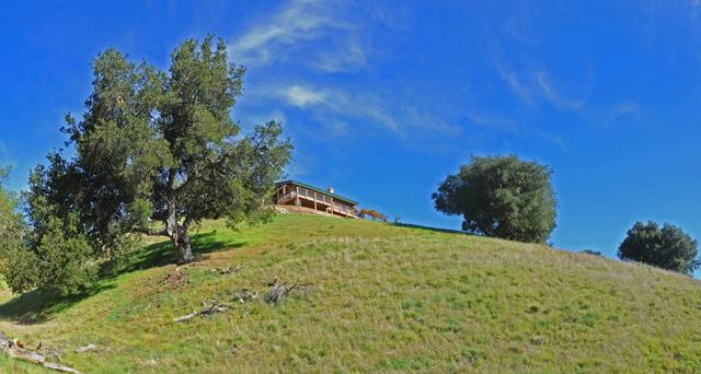 18 Asoleado Drive, Carmel Valley CA: https://media.crmls.org/mediaz/a306eeb6-0b4e-45fe-881c-0a22f5765adb.jpg