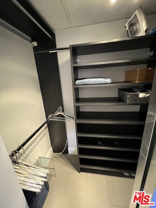 950 N Kings Road, West Hollywood CA: https://media.crmls.org/mediaz/a3071cb9-aa58-4751-b4c9-fa503b9f8e7e.jpg