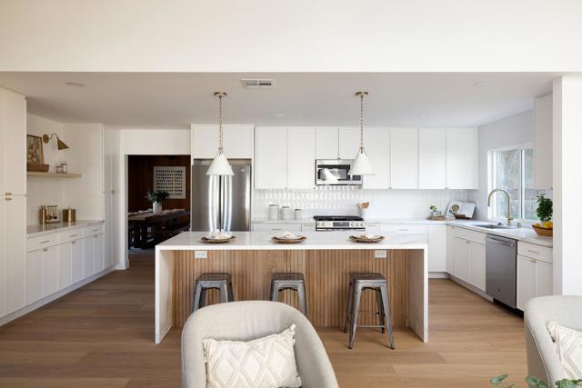Detail Gallery Image 8 of 39 For 310 Oakbranch Dr, Encinitas,  CA 92024 - 3 Beds | 2 Baths