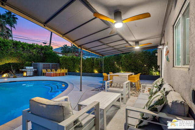 281 E Ocotillo Avenue, Palm Springs CA: https://media.crmls.org/mediaz/a307363e-2f88-4d0a-b7f8-08ae49ecfe18.jpg