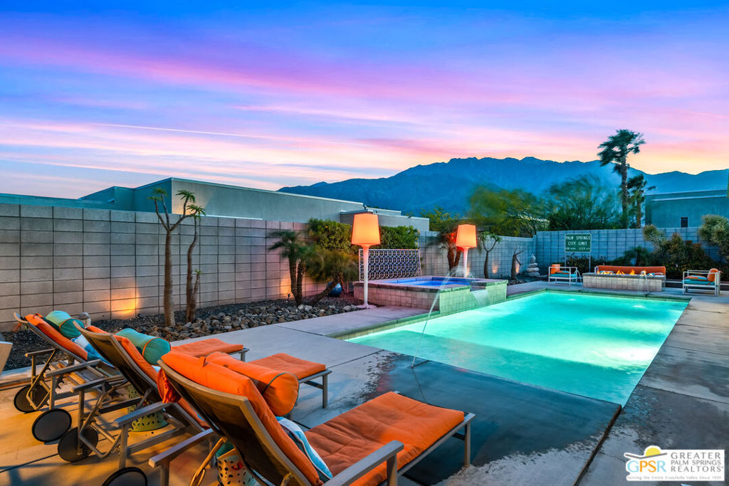 1035 Lucent Court