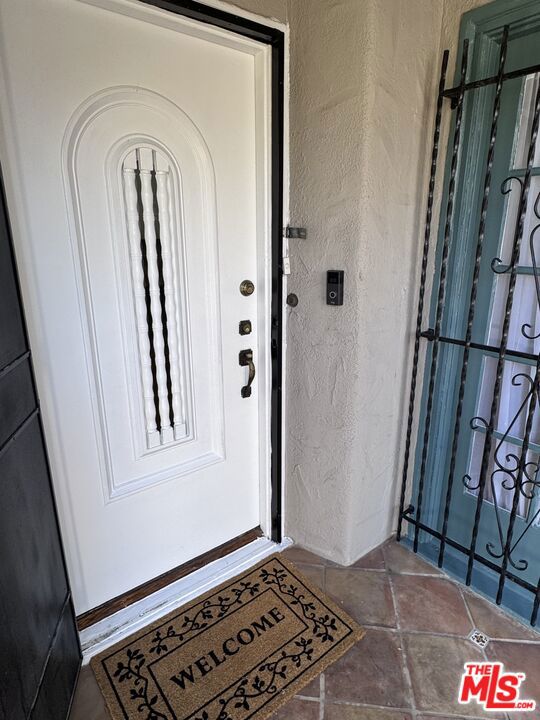 621 S Highland Avenue, Los Angeles CA: https://media.crmls.org/mediaz/a307a26f-4418-42c8-b679-bd0a73625f21.jpg