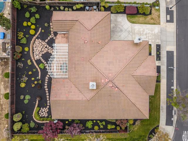 1646 Cascina Ct, Livermore CA: https://media.crmls.org/mediaz/a3081b6e-c3b6-48fc-81f0-b9a10b937d79.jpg
