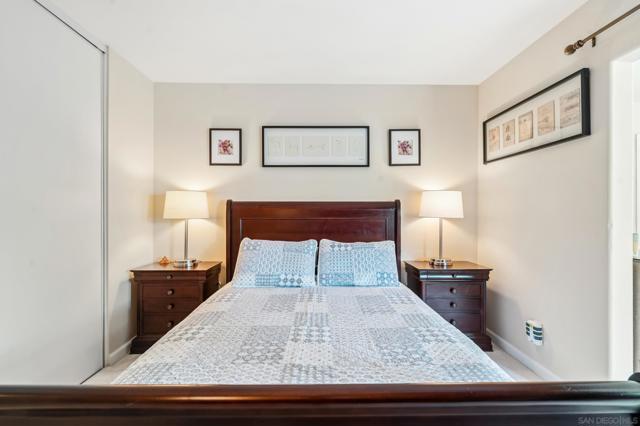 253 Holiday Way, Oceanside CA: https://media.crmls.org/mediaz/a308cb05-89d2-474b-ae99-b2008509cecd.jpg