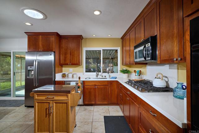 Detail Gallery Image 17 of 43 For 1144 S Rancho Santa Fe Rd, San Marcos,  CA 92078 - 3 Beds | 2 Baths