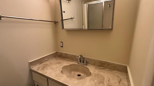 52080 Acorn, Idyllwild CA: https://media.crmls.org/mediaz/a309b78e-489b-4b4a-ae35-14ae7fea9868.jpg