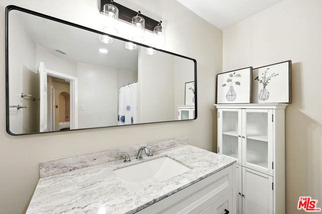 8853 S Halldale Avenue, Los Angeles CA: https://media.crmls.org/mediaz/a30a322e-4279-4380-87f8-67dc943c9a7d.jpg