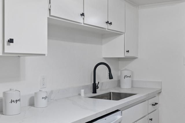 5101 Admiralty Lane, Foster City CA: https://media.crmls.org/mediaz/a30a37bc-4a33-45b0-bcec-bff4d986cfd4.jpg