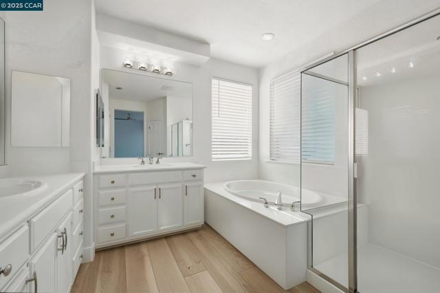 1782 Anastasia Dr, Brentwood CA: https://media.crmls.org/mediaz/a30a655d-a5e7-4680-9011-40e6e1b6fe85.jpg