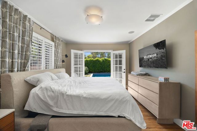 749 N Crescent Heights Boulevard, Los Angeles CA: https://media.crmls.org/mediaz/a30ac3b5-fcec-4906-906e-732d11aaf20f.jpg