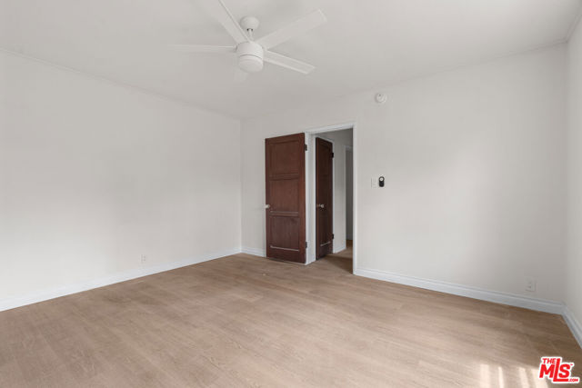 148 S Mccarty Drive, Beverly Hills CA: https://media.crmls.org/mediaz/a30b4624-f770-41c9-b85b-ac534e9d3ddf.jpg