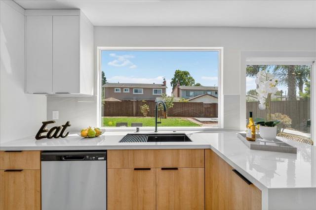 3324 Trebol Lane, San Jose CA: https://media.crmls.org/mediaz/a30b5386-8f25-40c7-92dc-58b775234f8d.jpg