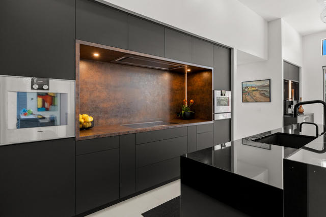 1069 Azure Court, Palm Springs CA: https://media.crmls.org/mediaz/a30baed0-47e1-4373-966c-19d811b6d2e9.jpg