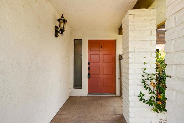 13837 Tam O Shanter Court, Poway CA: https://media.crmls.org/mediaz/a30bc9e5-6cfd-45c7-81e2-4d79560a5b29.jpg