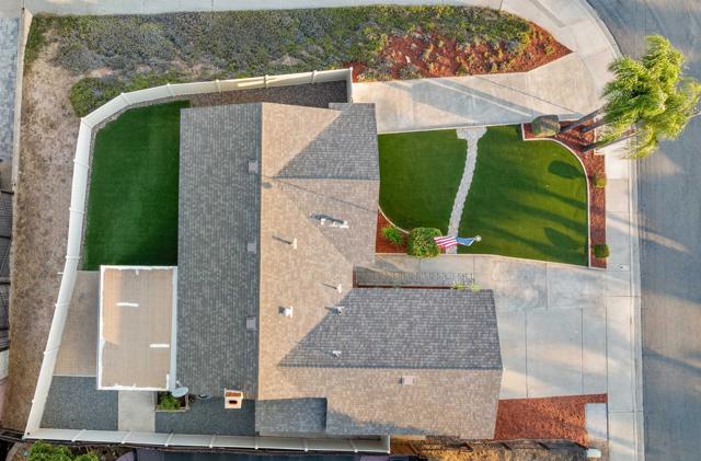 9447 Medina Dr, Santee CA: https://media.crmls.org/mediaz/a30d11d7-cbd1-4215-b403-d6f836f20f0d.jpg
