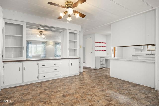 Detail Gallery Image 7 of 41 For 80 Copland Cir #80,  Ventura,  CA 93003 - 2 Beds | 2 Baths