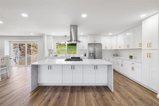 1756 Alhudson Dr, Escondido CA: https://media.crmls.org/mediaz/a30dcfae-f61d-4baa-8638-0184939e8e5f.jpg