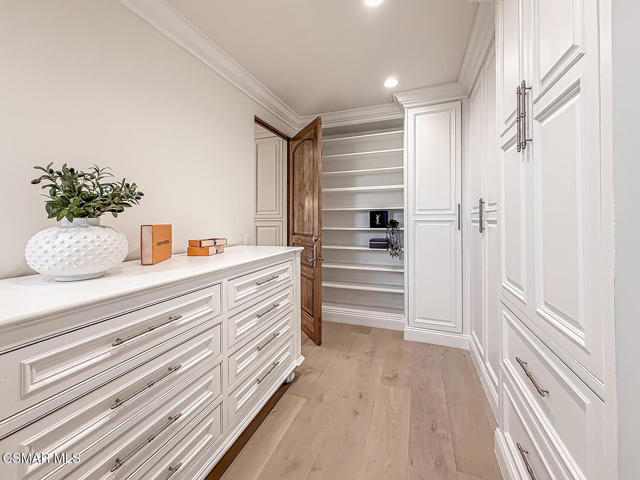 25877 Shady Oak Lane, Valencia CA: https://media.crmls.org/mediaz/a30df2a0-c897-4a37-aa1c-d3de7be7f361.jpg