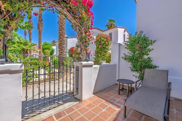 77500 Vista Flora, La Quinta CA: https://media.crmls.org/mediaz/a30e780c-4968-4428-912f-4358bdeb37e8.jpg