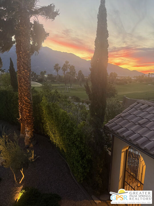 https://media.crmls.org/mediaz/a30ee1b3-7254-495d-9794-5ab84ea2b5a0.jpg?preset=X-Large