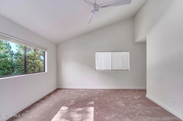 3011 Marigold Place, Thousand Oaks CA: https://media.crmls.org/mediaz/a30f4b31-c60b-4e7d-a1b3-cdf727b92a01.jpg