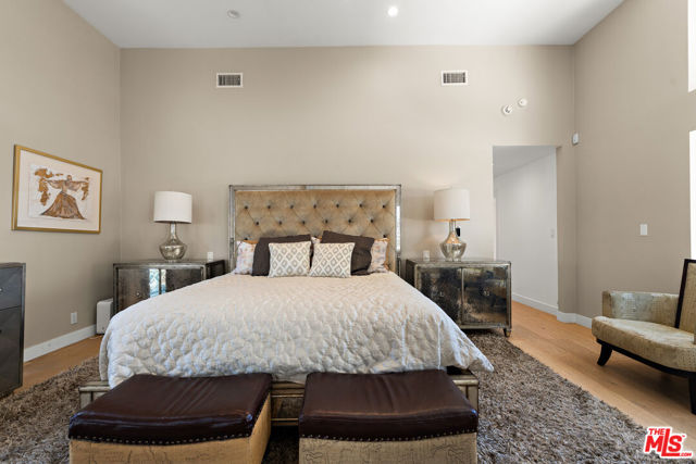 1962 Stradella Road, Los Angeles CA: https://media.crmls.org/mediaz/a30f5f33-94c7-49b4-90cb-f9a97ad37d51.jpg