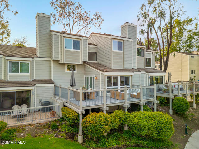 1228 S Westlake Boulevard, Westlake Village CA: https://media.crmls.org/mediaz/a30f7f97-f698-4caf-b54f-9b74bb00c109.jpg