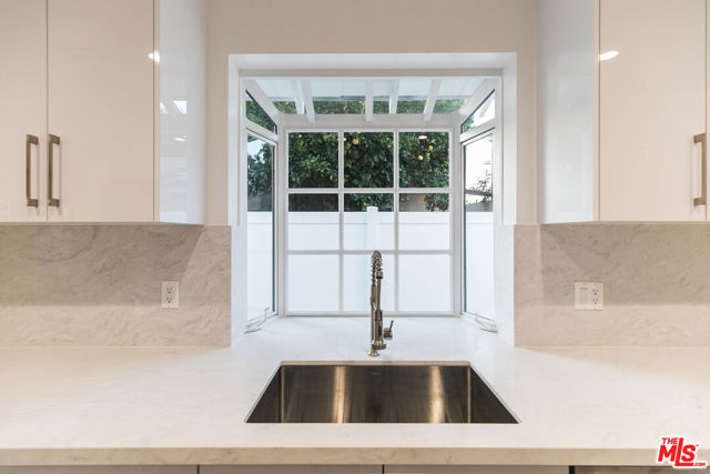 8335 GLADBECK Avenue, Northridge CA: https://media.crmls.org/mediaz/a30f7fb9-af6c-443c-8cf3-ca8a609670ac.jpg