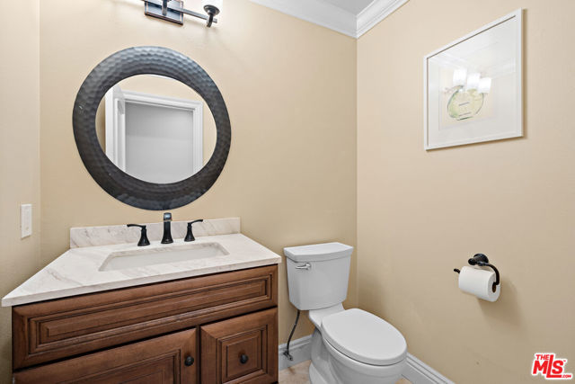 2428 Oak Canyon Place, Escondido CA: https://media.crmls.org/mediaz/a30fad1d-6e14-4157-a6d9-d70d5115d595.jpg