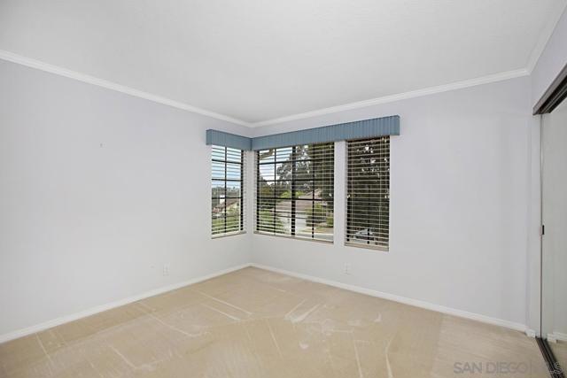 10751 Oakbend Dr, San Diego CA: https://media.crmls.org/mediaz/a3100492-fd63-4804-a792-45ca496e222c.jpg