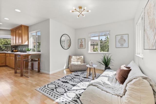 990 Rose Avenue, Mountain View CA: https://media.crmls.org/mediaz/a310cd5e-d007-49d4-bf6f-0d9e1fe8c1a4.jpg