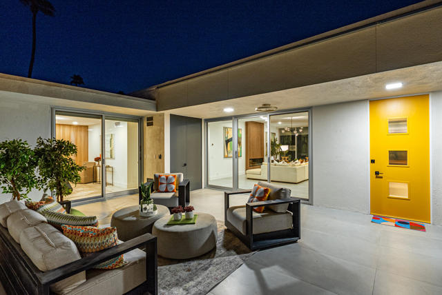 172 Desert Lakes Drive, Palm Springs CA: https://media.crmls.org/mediaz/a311ec7a-d74d-4818-aa0d-0ae3f9205f58.jpg