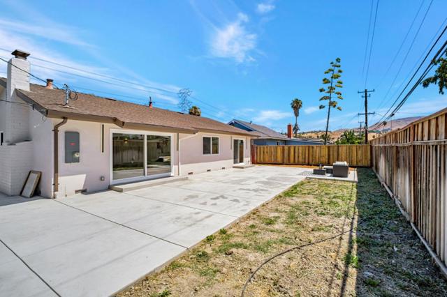 3680 Norfolk Road, Fremont CA: https://media.crmls.org/mediaz/a312a487-94bf-497c-8b6b-ab0aded5da3e.jpg