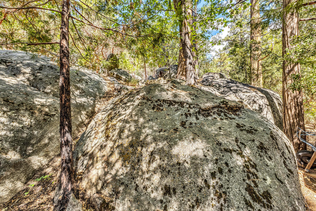 https://media.crmls.org/mediaz/a312b616-d19c-4923-903c-14f02d5d6b16.jpg?preset=X-Large