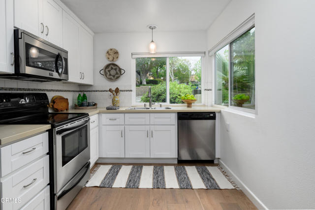 599 Rio Grande Circle, Thousand Oaks CA: https://media.crmls.org/mediaz/a3142297-566e-42a7-8dbb-672a20dd5c60.jpg